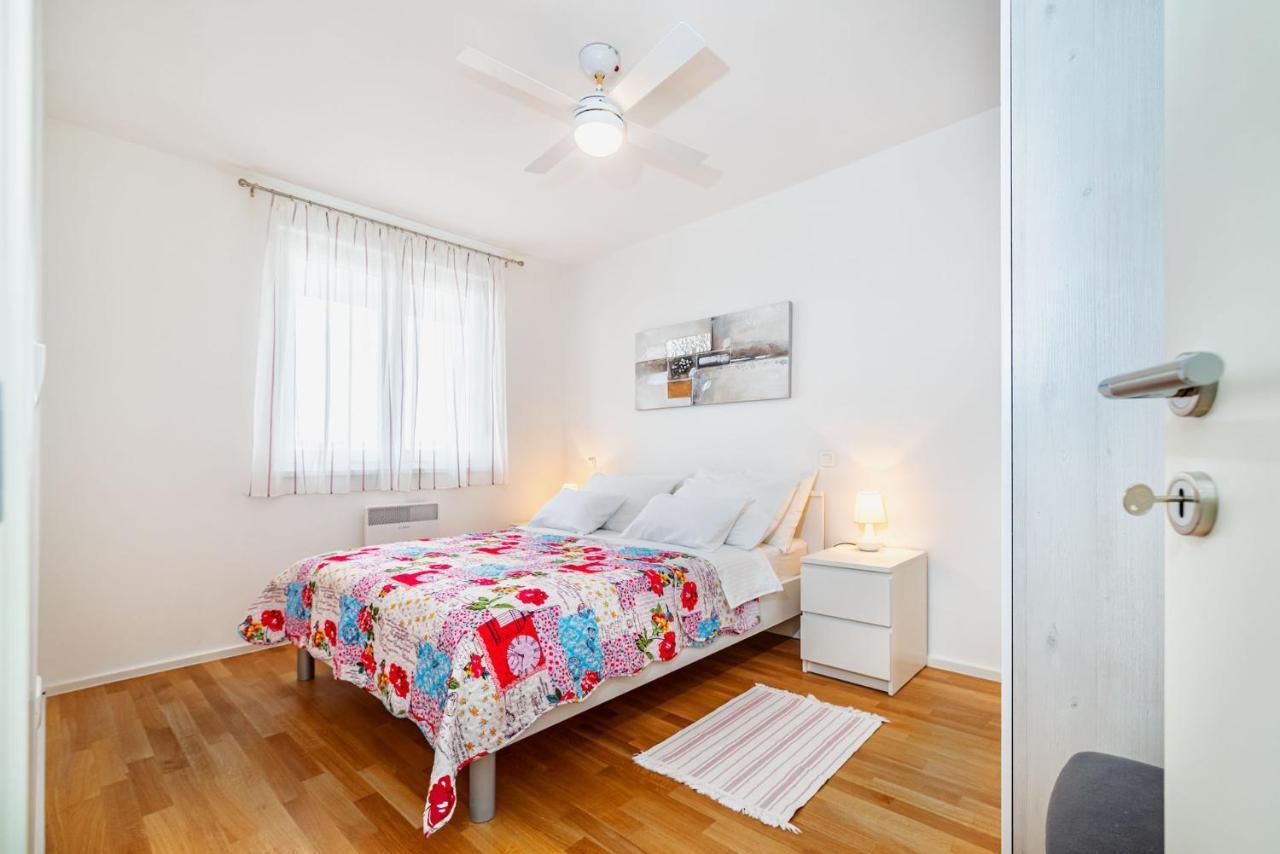 Appartement Ap Stella, Center Of Zadar, 2Br, Parking Extérieur photo